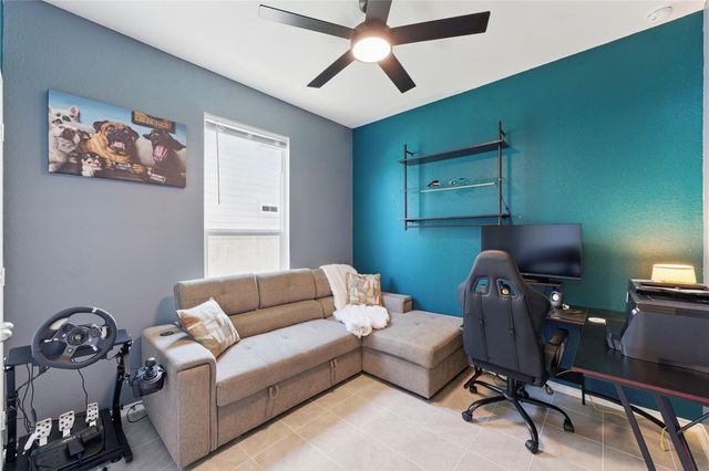 211 Summit DR, Lockhart, TX 78644
