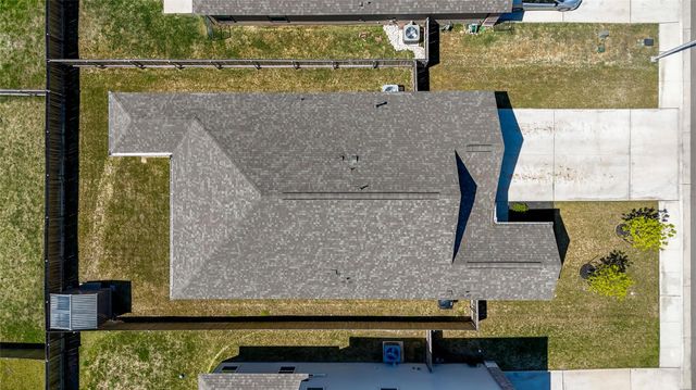 211 Summit DR, Lockhart, TX 78644