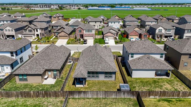 211 Summit DR, Lockhart, TX 78644