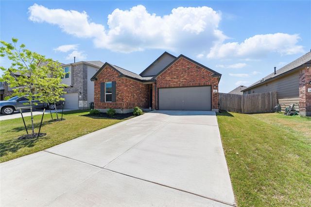 211 Summit DR, Lockhart, TX 78644