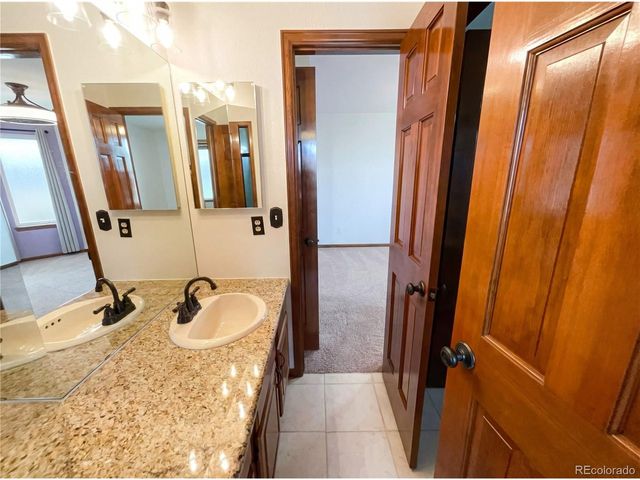 9372 Prairie View Dr, Highlands Ranch, CO 80126