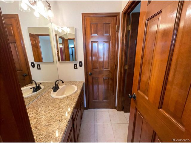 9372 Prairie View Dr, Highlands Ranch, CO 80126