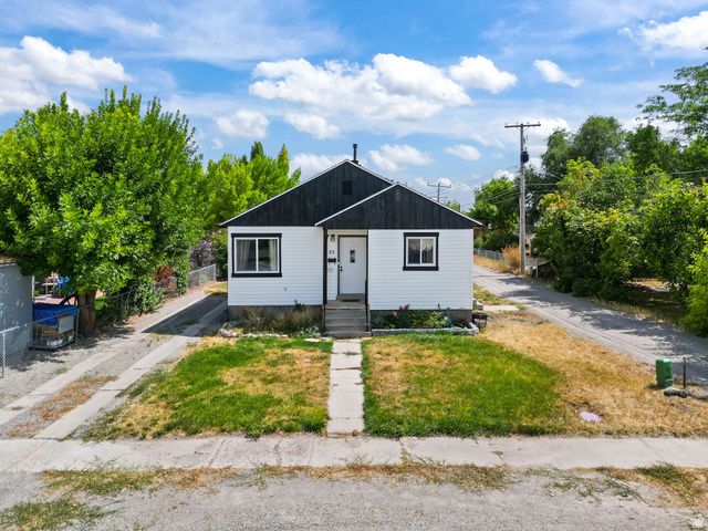 25 W 400 S, Tremonton, UT 84337