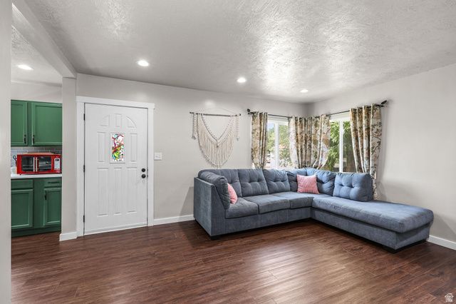 25 W 400 S, Tremonton, UT 84337