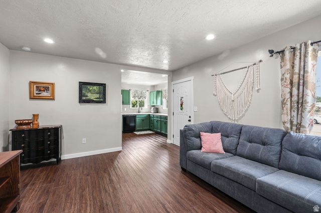 25 W 400 S, Tremonton, UT 84337