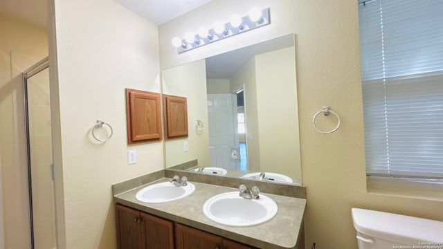 5132 Columbia, Schertz, TX 78108