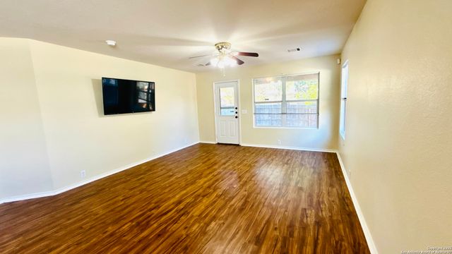 5132 Columbia, Schertz, TX 78108