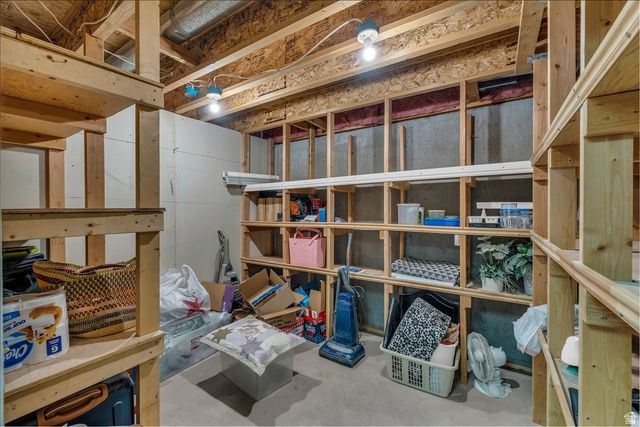 7349 ROSE CREEK LN, Herriman, UT 84096