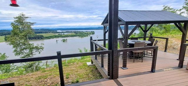 313 River Bluff Way, Newport, TN 37821