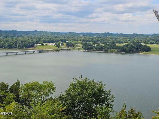 313 River Bluff Way, Newport, TN 37821