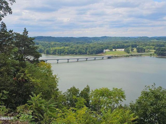 313 River Bluff Way, Newport, TN 37821