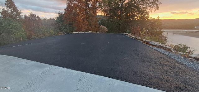 313 River Bluff Way, Newport, TN 37821