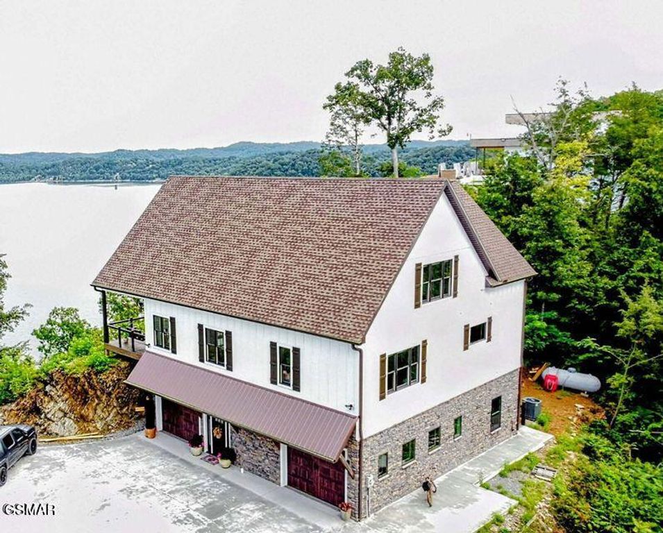 313 River Bluff Way, Newport, TN 37821