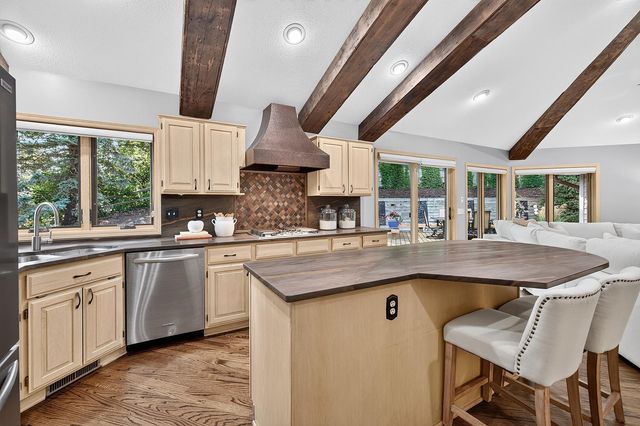 6518 Gleason Court, Edina, MN 55436