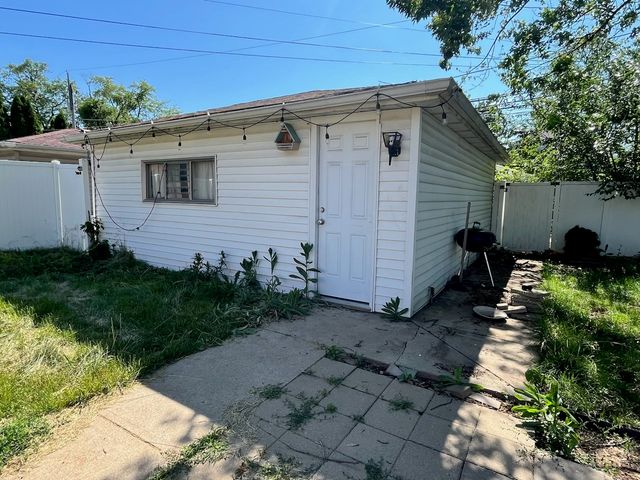 9244 S SACRAMENTO Avenue, Evergreen Park, IL 60805
