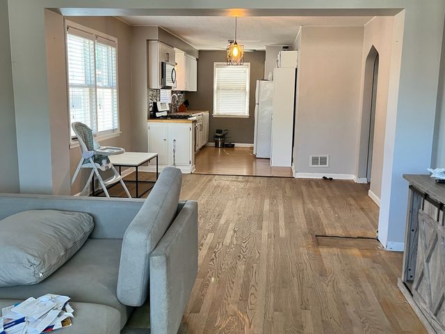 9244 S SACRAMENTO Avenue, Evergreen Park, IL 60805