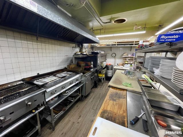 555 Anderson Avenue, Cliffside Park, NJ 07010