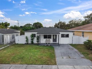 4530 SW 25th St, West Park, FL 33023