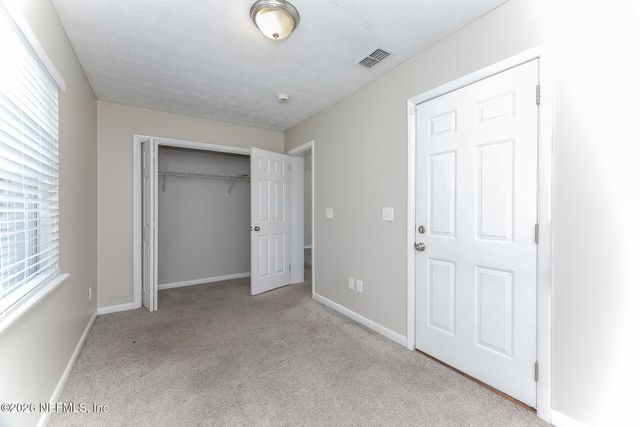 8251 VERMANTH Road, Jacksonville, FL 32211