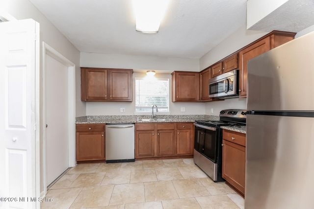 8251 VERMANTH Road, Jacksonville, FL 32211