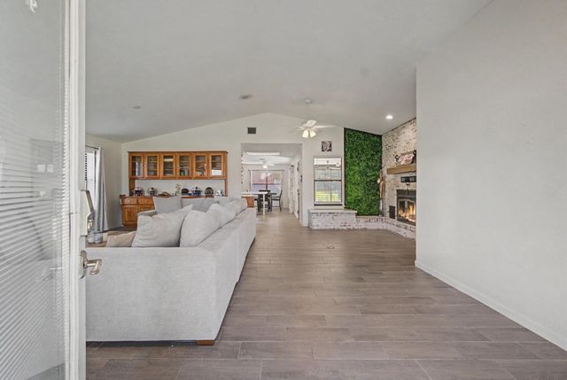 502 Easy Street, Magnolia, TX 77355