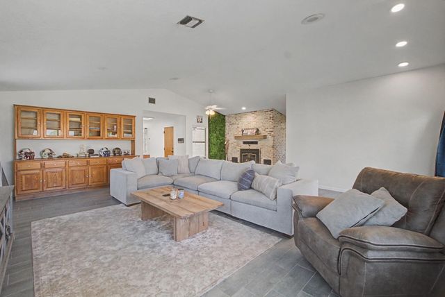 502 Easy Street, Magnolia, TX 77355