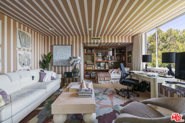 818 N Doheny Drive 302, West Hollywood, CA 90069
