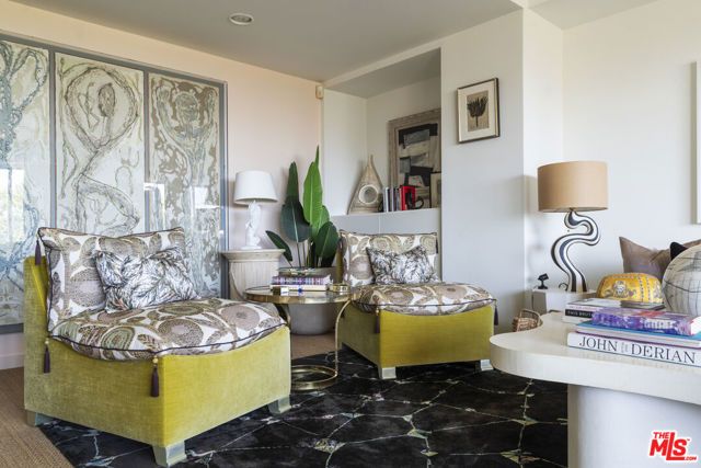 818 N Doheny Drive 302, West Hollywood, CA 90069