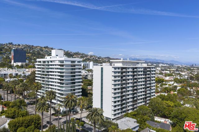 818 N Doheny Drive 302, West Hollywood, CA 90069
