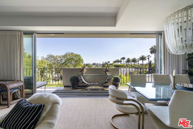 818 N Doheny Drive 302, West Hollywood, CA 90069