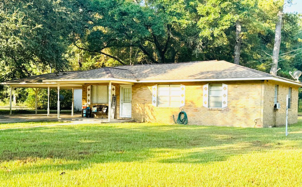 2689 S Hwy 35, Foxworth, MS 39483