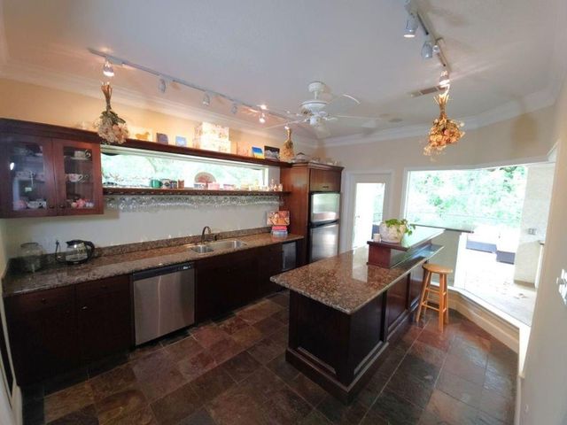 11405 Royal Haven Lane, Montgomery, TX 77356