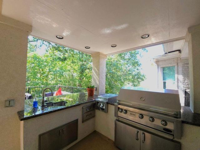 11405 Royal Haven Lane, Montgomery, TX 77356