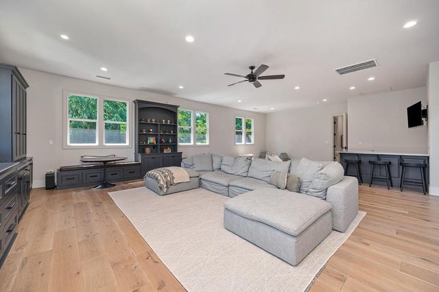 2213 Cardiff Cir, El Dorado Hills, CA 95762