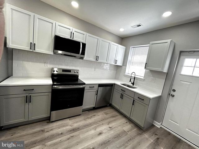 2815 E CHASE ST, Baltimore, MD 21213