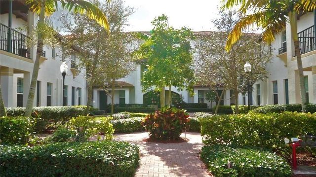 2667 SW 118th Road, Miramar, FL 33025