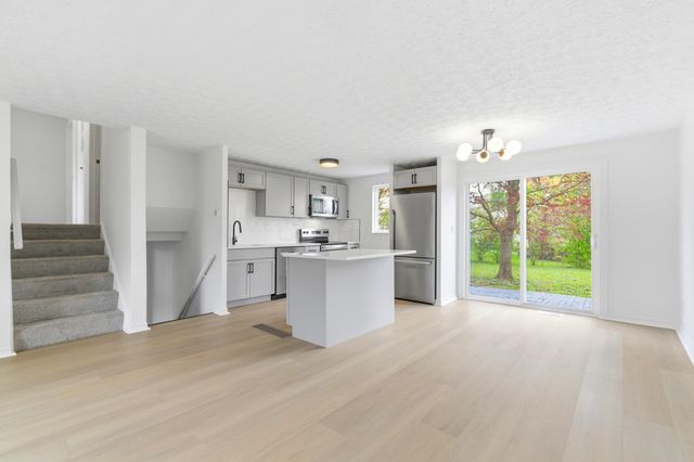 8669 Ripton Drive, Powell, OH 43065