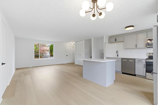 8669 Ripton Drive, Powell, OH 43065