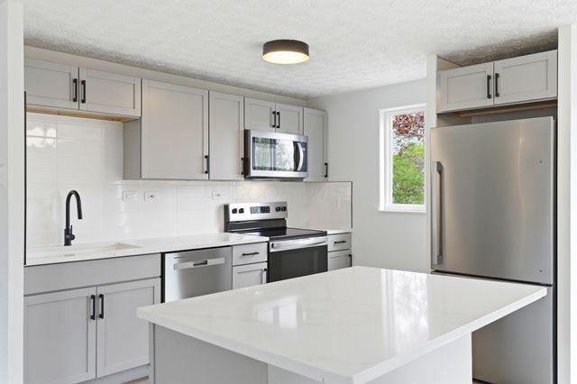 8669 Ripton Drive, Powell, OH 43065