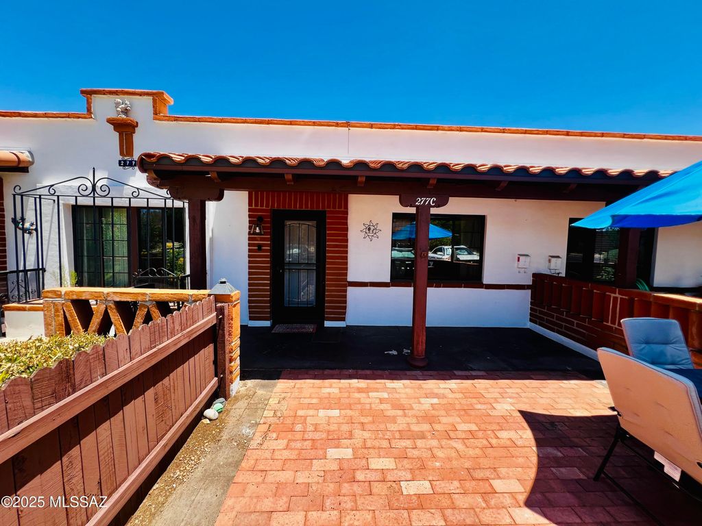 277C S Paseo Pena, Green Valley, AZ 85614