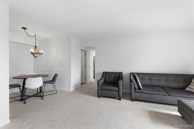 253 Pinewood Circle, Plymouth, MI 48170