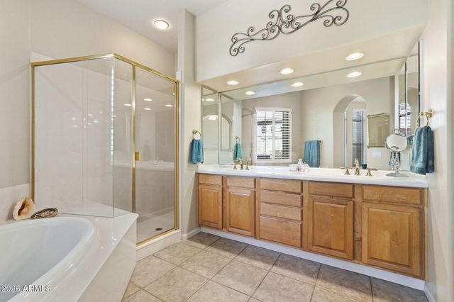 20802 N GRAYHAWK Drive 1016, Scottsdale, AZ 85255