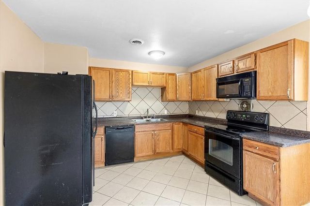 8601 E 114th Terrace, Kansas City, MO 64134