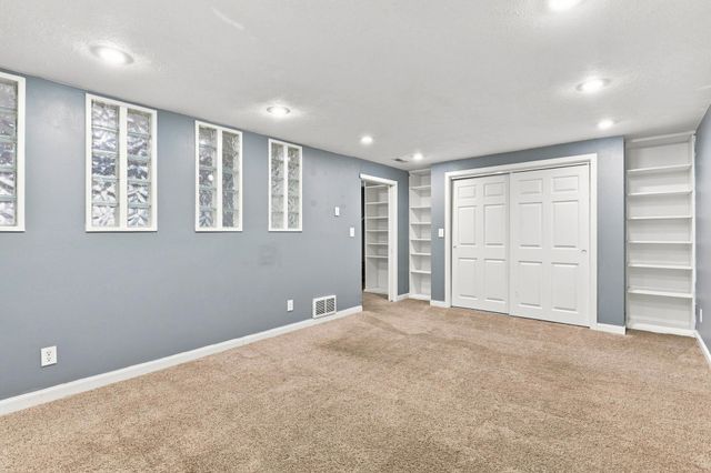 12118 E 37th Ct, Spokane Valley, WA 99206