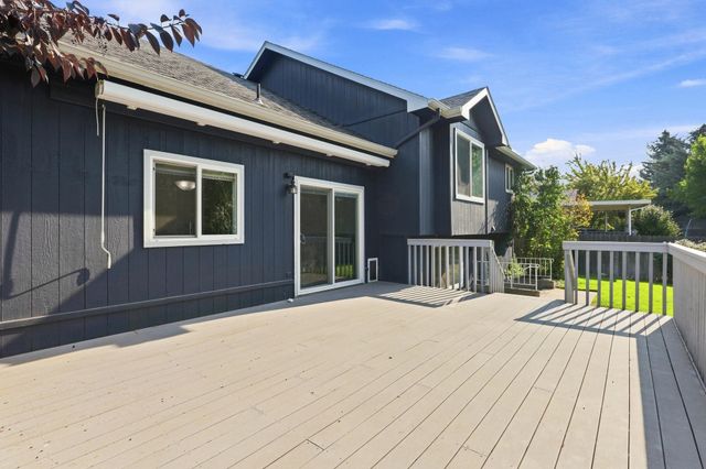 12118 E 37th Ct, Spokane Valley, WA 99206