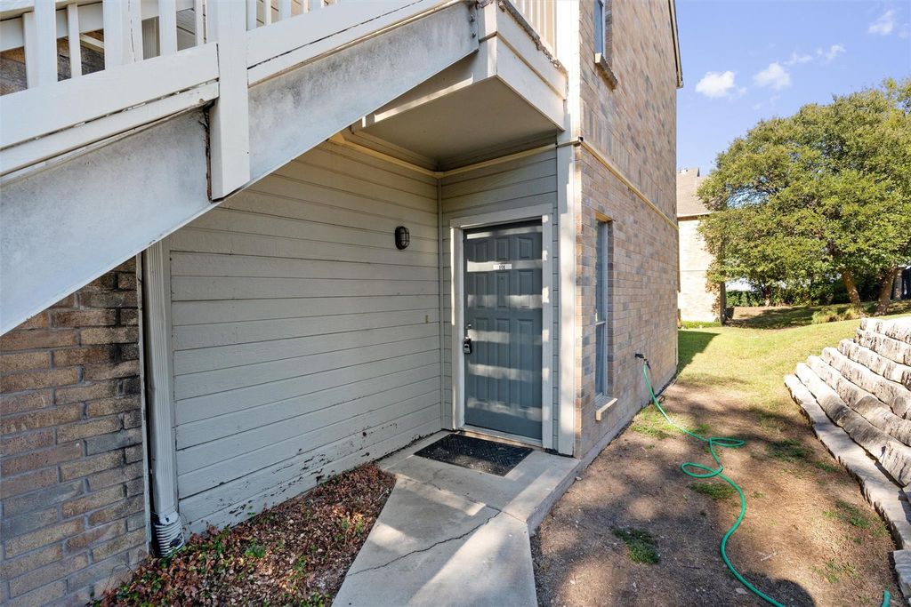 2450 Wickersham LN 101, Austin, TX 78741