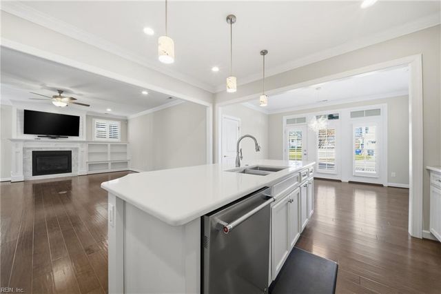 4413 Taylor PL, Virginia Beach, VA 23455