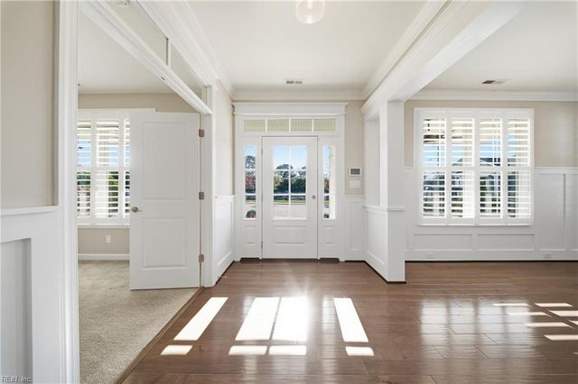 4413 Taylor PL, Virginia Beach, VA 23455