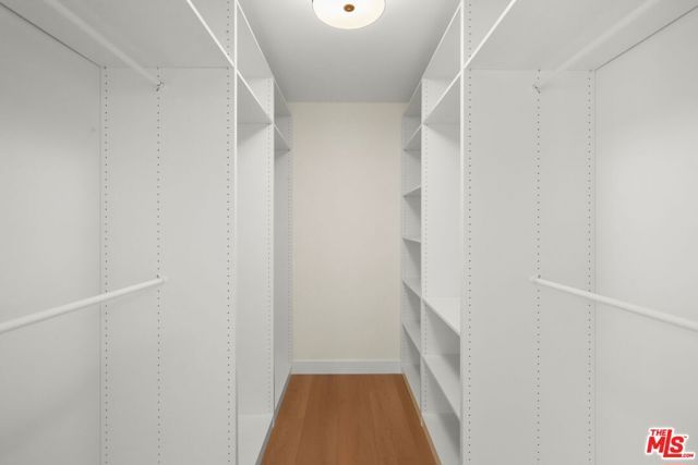 13111 Magnolia Boulevard, Sherman Oaks, CA 91423