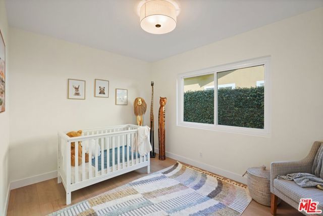 13111 Magnolia Boulevard, Sherman Oaks, CA 91423